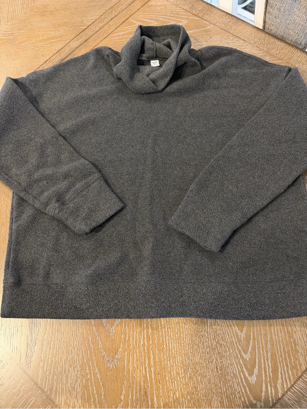 Old Navy Active Women’s Dark Charcoal Turtleneck -size XL